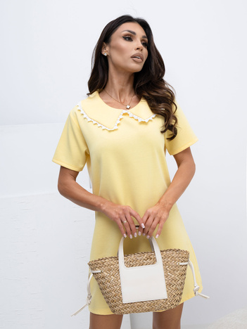 Jasnożółta mini sukienka z koronką przy dekolcie