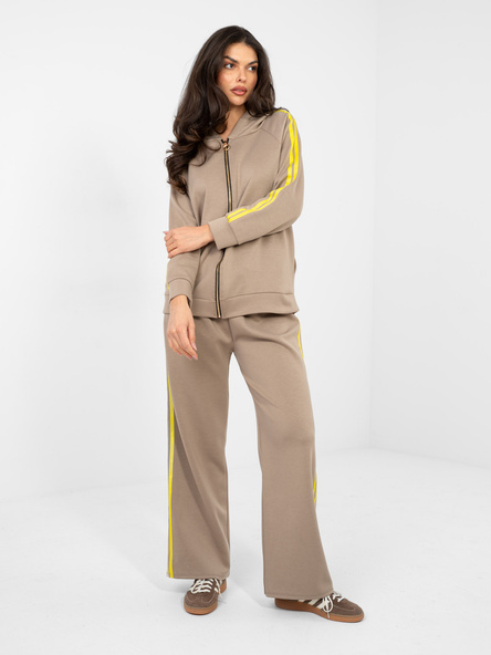 Ciemnobeżowy dresowy komplet z lampasami RUE PARIS