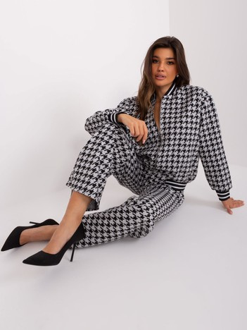 Szaro-czarny casualowy komplet w pepitkę