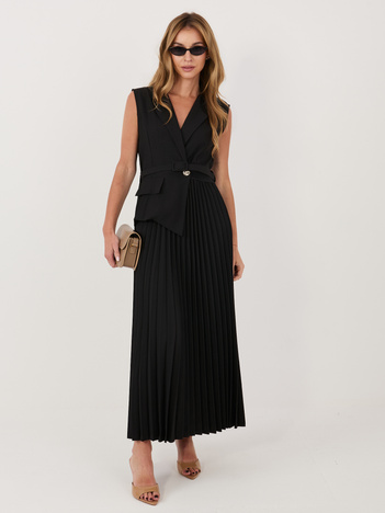 Czarna elegancka sukienka z paskiem RUE PARIS