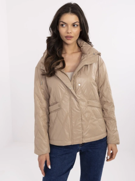 Camelowa pikowana kurtka damska ze ściągaczem