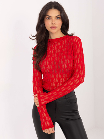Czerwona dopasowana bluzka z koronki
