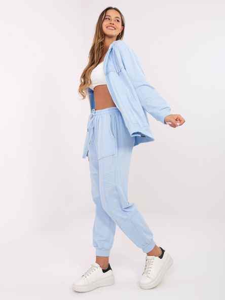 Jasnoniebieski dresowy komplet ze spodniami