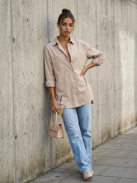 Beżowa casualowa koszula damska z rozcięciami Amersham