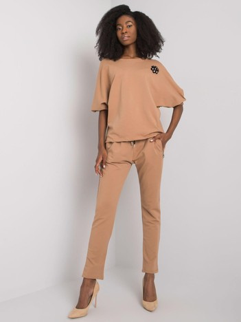 Camelowy komplet bawełniany z aplikacją Jane RUE PARIS