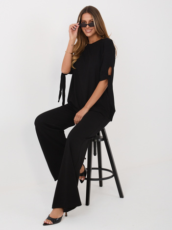 Czarny damski komplet z szerokimi spodniami