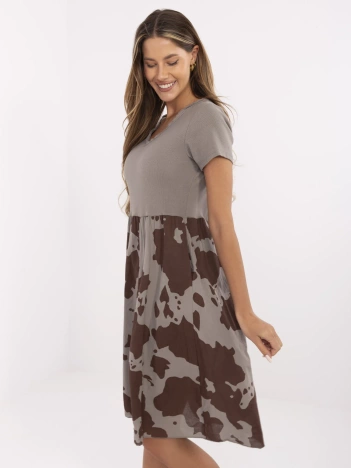 Ciemnobeżowa letnia sukienka w krowie wzory