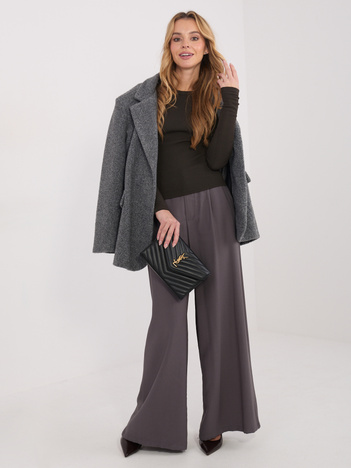 Czekoladowa bluzka basic z długim rękawem