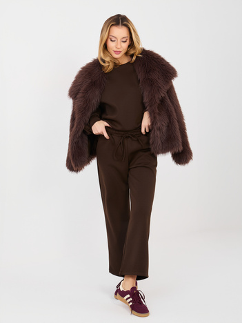 Czekoladowy komplet z ozdobnymi różami