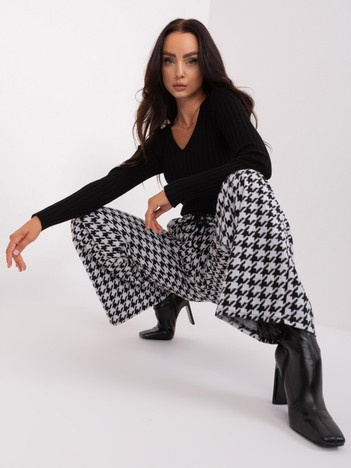 Czarno-białe spodnie materiałowe w pepitkę