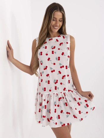 Biała rozkloszowana sukienka w wisienki