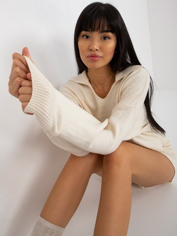 Ecru dwuczęściowy komplet casualowy z dzianiny