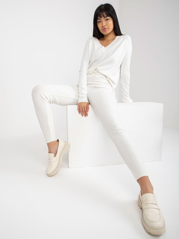 Ecru damskie spodnie dzianinowe z wiązaniem