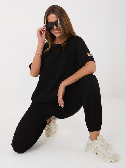 Czarny dresowy komplet ze spodniami typu jogger RUE PARIS