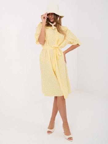 Jasnożółta letnia sukienka z bufiastymi rękawami