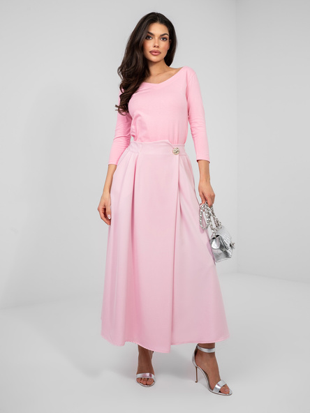 Pastelowa różowa rozkloszowana spódnica z zakładkami