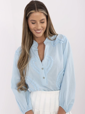 Jasnoniebieska koszulowa bluzka w serca OCH BELLA