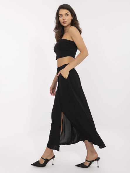 Czarna trapezowa spódnica z wiskozy FRESH MADE