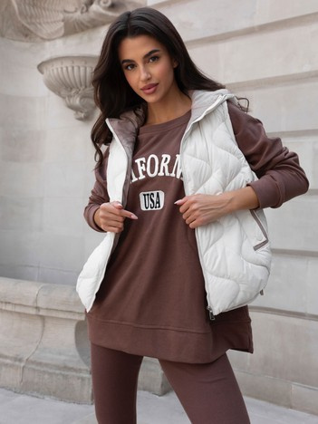 Ecru kamizelka pikowana z kapturem