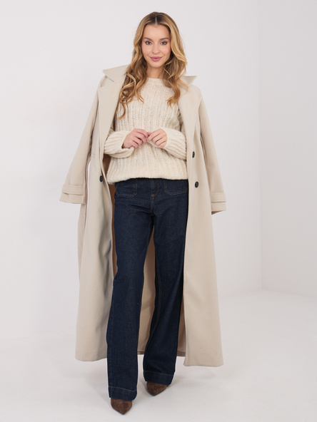 Jasnobeżowy sweter oversize w jednolitym kolorze