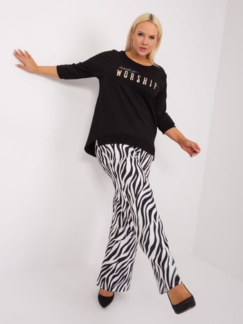 Czarna bawełniana bluzka plus size z napisem