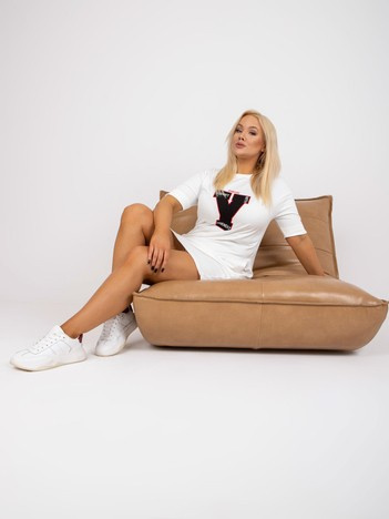 Biała dresowa sukienka plus size o długości mini