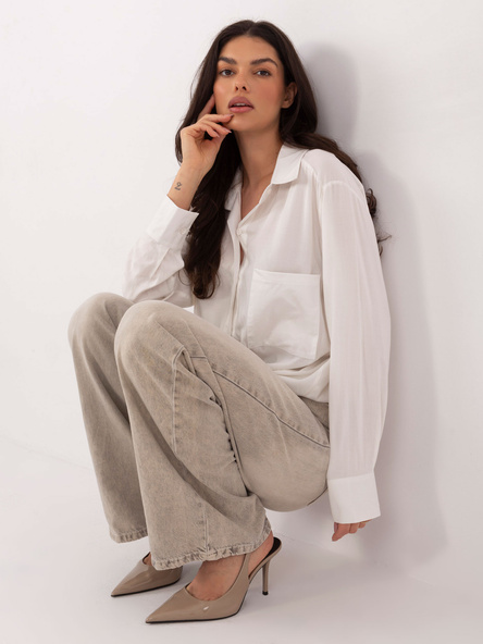 Biała damska koszula oversize z kieszenią