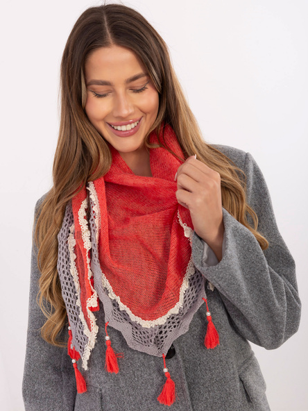 Koralowa trójkątna chusta z frędzlami