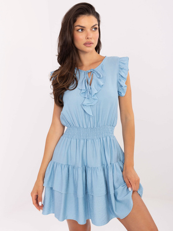 Jasnoniebieska sukienka z elastycznym marszczeniem