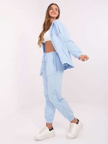 Jasnoniebieski dresowy komplet ze spodniami