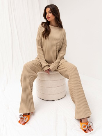 Beżowy dwuczęściowy komplet casualowy z bluzą