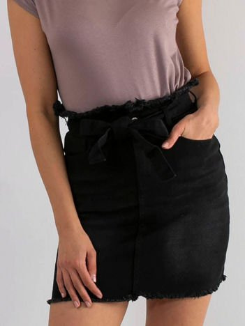 Czarna spódnica Tasty