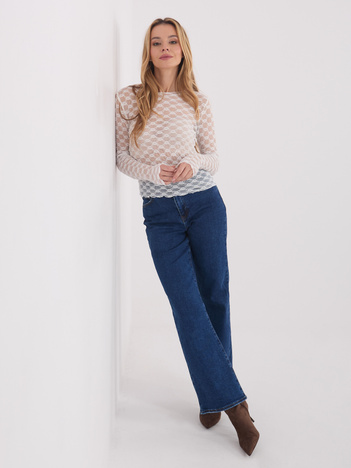 Biała dopasowana bluzka z koronki