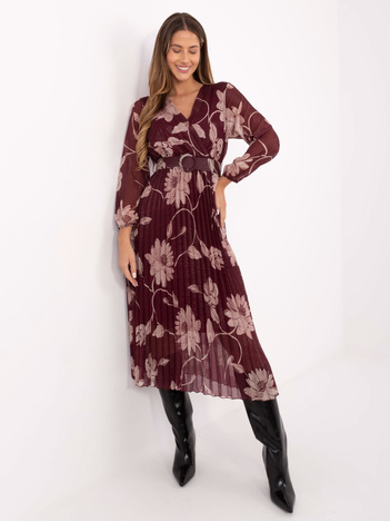 Bordowa rozkloszowana sukienka z paskiem