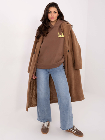 Ciemnobeżowa bluza oversize z napisem na plecach