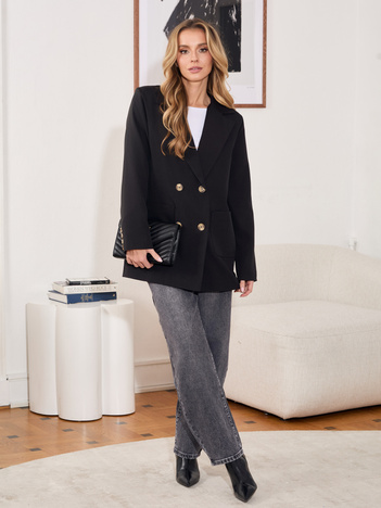 Czarna dwurzędowa marynarka z kieszeniami