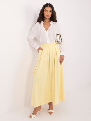 Jasnożółta maxi spódnica z miękkiego materiału