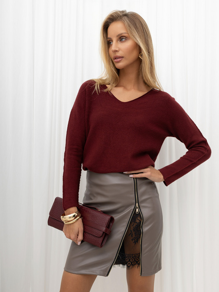 Bordowy damski sweter basic z dekoltem V
