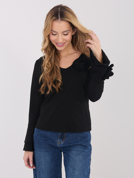 Czarna bluzka z falbankami przy rękawach