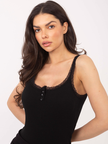 Czarny top z wbudowanym biustonoszem