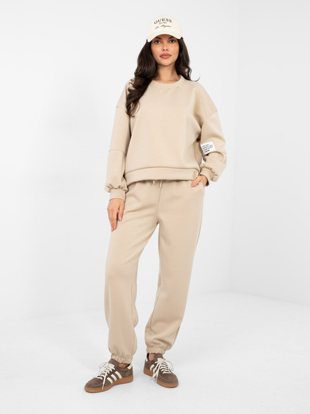 Beżowy dwuczęściowy komplet z naszywką