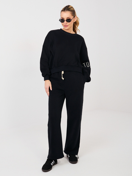 Czarne dresowe spodnie z haftem NATURAL SIDE
