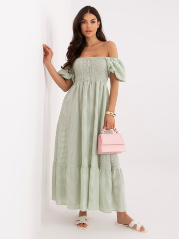 Pistacjowa rozkloszowana sukienka na lato