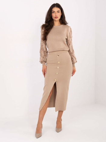 Ciemnobeżowa dzianinowa spódnica z rozcięciem
