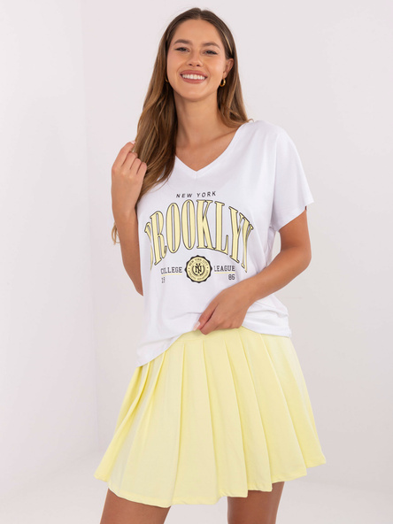 Biało-żółty komplet z plisowaną spódnicą