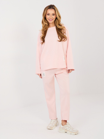 Jasnoróżowy komplet ze zwężanymi nogawkami RUE PARIS