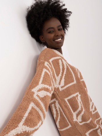 Camelowy sweter oversize z wełną