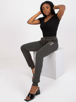 ciemny khaki