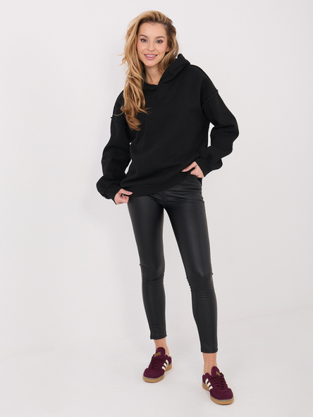 Czarna dresowa bluza z przeszyciami