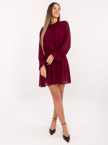 Burgundowa rozkloszowana sukienka z falbanami RUE PARIS